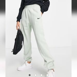 Nike Collection Fleece Loose Fit Cuffed Sweatpant Joggers In Dusty Sage Green L